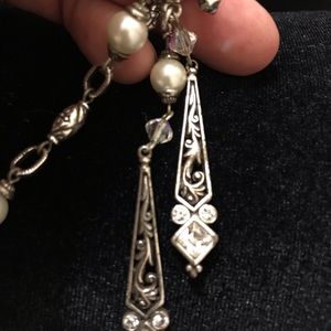 Brighten crystal and pearl neclace